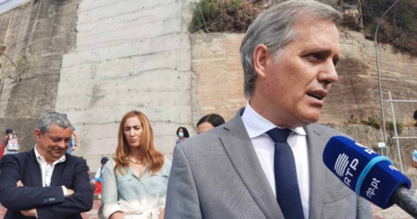 Seis centenas de alunos ajudam a recolher lixo no Funchal e em Câmara de Lobos