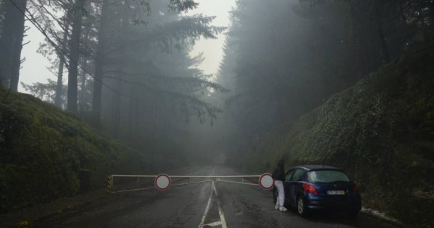 Acesso ao Pico do Areeiro encerrado já a partir do Poiso devido à queda de neve