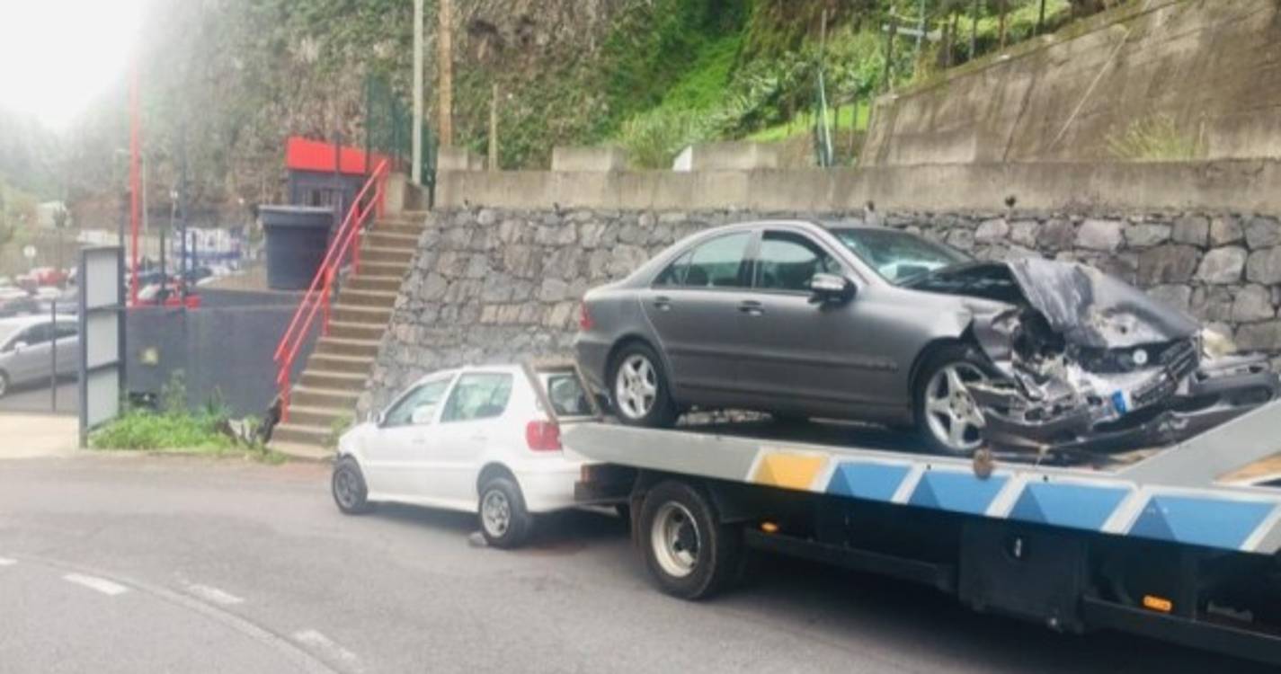 Ribeira Brava: Choque grave na Meia Légua fez cinco feridos (com fotos)