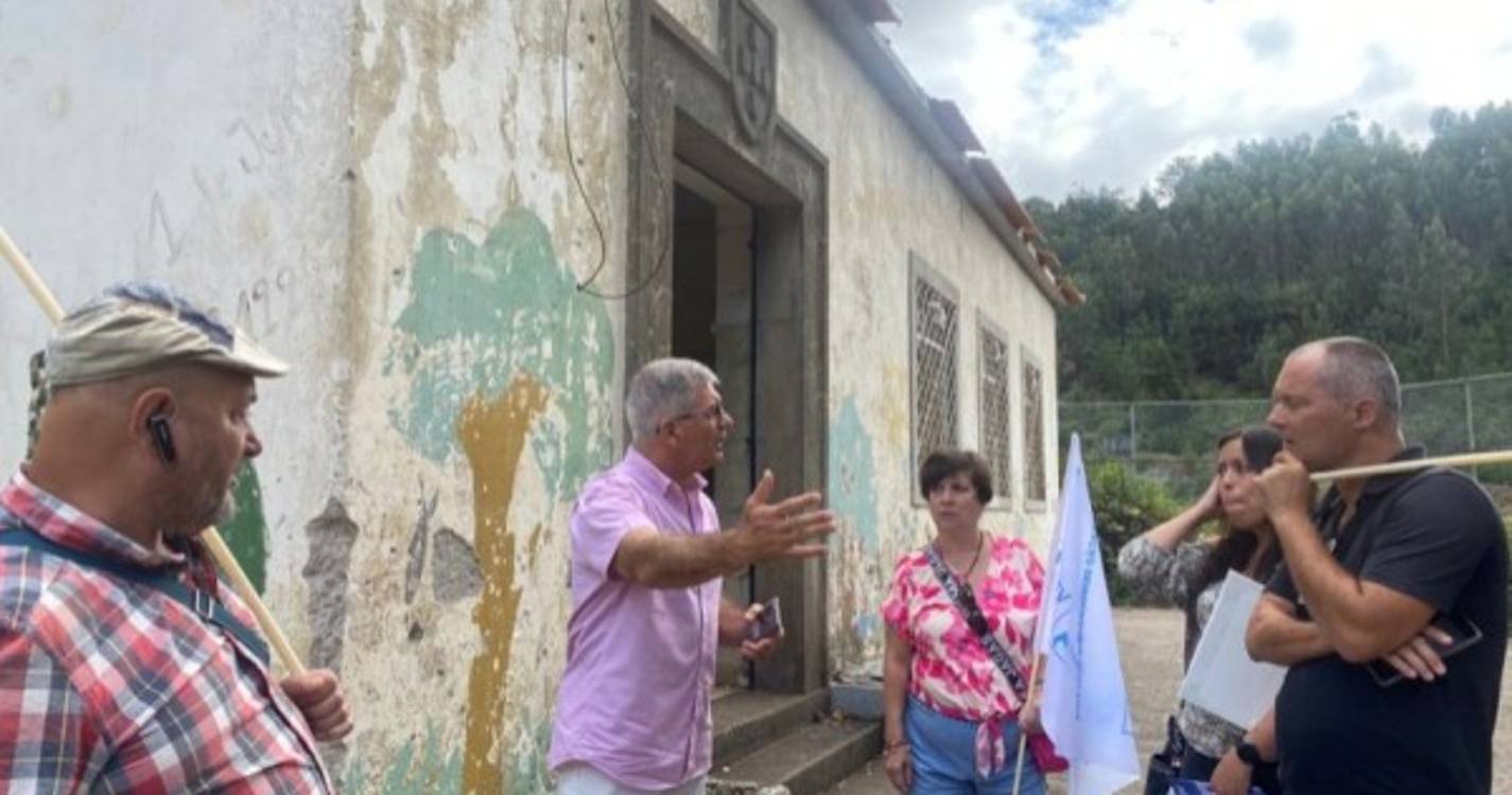 CDU qualifica de crime político o fecho de escolas públicas na Região