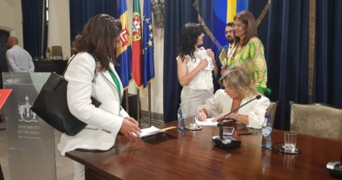 Jovens relatam as suas histórias de vida