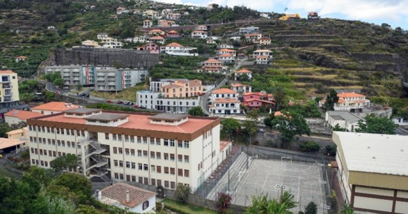 Governo decide encerrar escolas de Santa Cruz