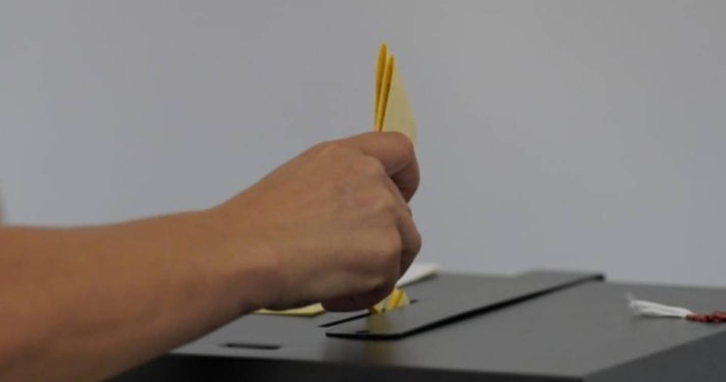 Legislativas: Cem personalidades pedem "maioria plural de esquerda" em abaixo-assinado