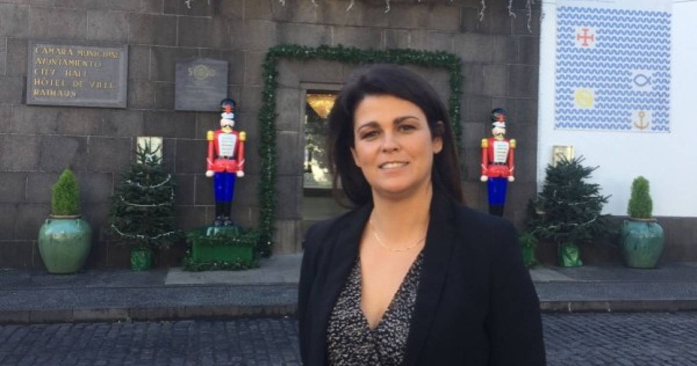 Noite do mercado em Santa Cruz no dia 18