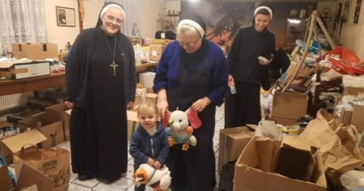 Seis mil padres e religiosas ajudam deslocados da guerra