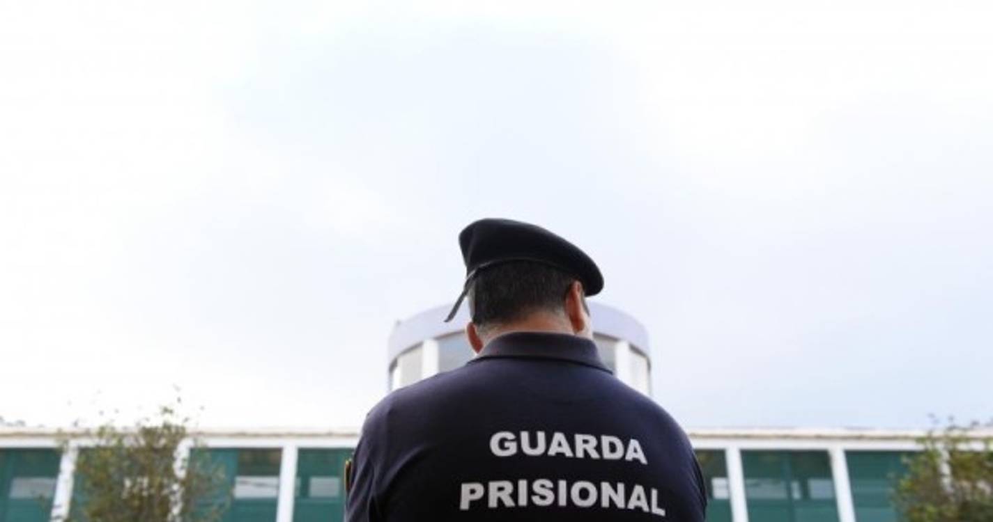 Chefes dos guardas prisionais defendem escusa de responsabilidade