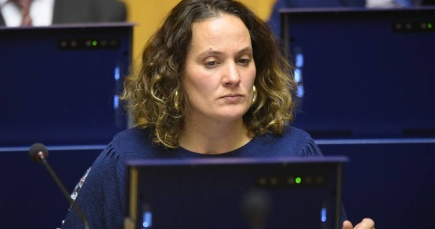 PSD aguarda pela &#34;coragem&#34; de Costa em se demitir por causa dos professores