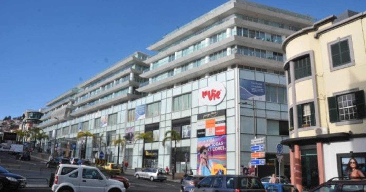 KFC encerra o ano abrindo novo restaurante no La Vie Shopping Center