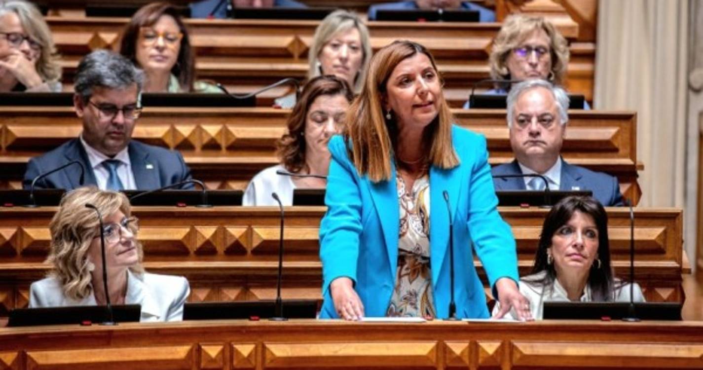 Sara Madruga da Costa questiona atrasos no dossiê das Esquadras da PSP na Região