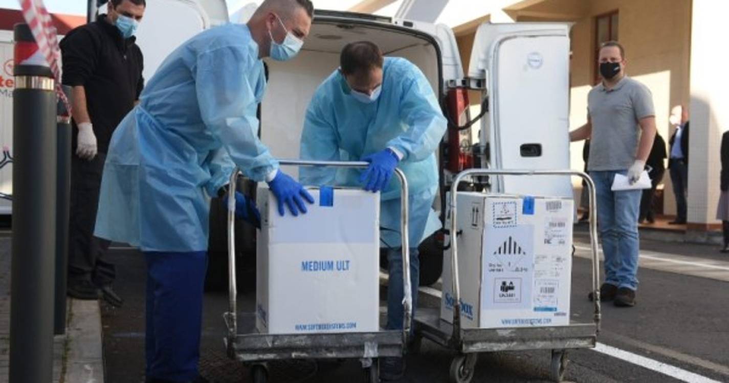 Segundo lote de vacinas contra a covid-19 já está no Hospital Dr. Nélio Mendonça