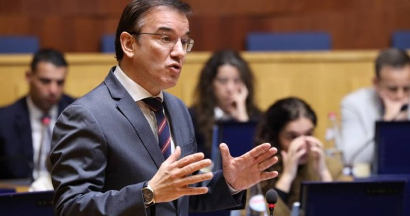 Socialistas madeirenses repudiam tática de evasão do PSD
