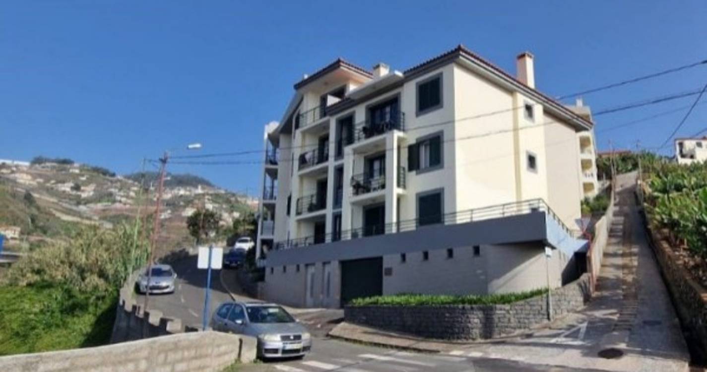 Apartamento T2 - Câmara de Lobos