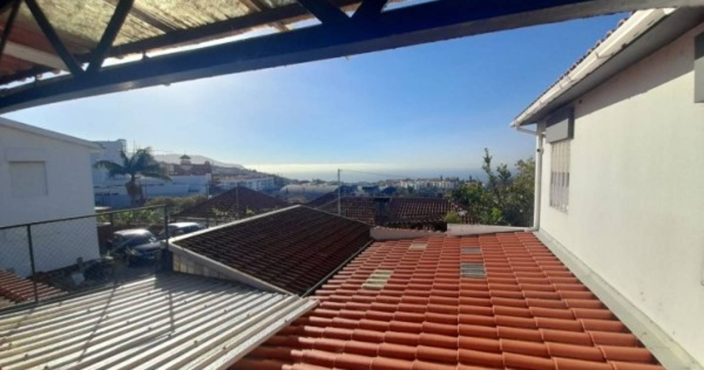 Moradia T4 - SANTO ANTÓNIO FUNCHAL