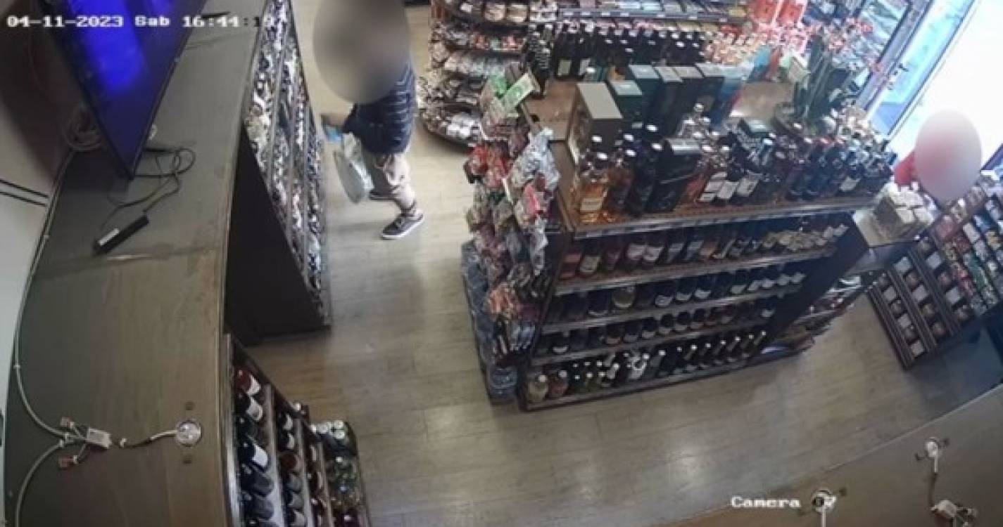 Furto em supermercado no Alto Lido captado pelas câmaras de vigilância (com vídeo)
