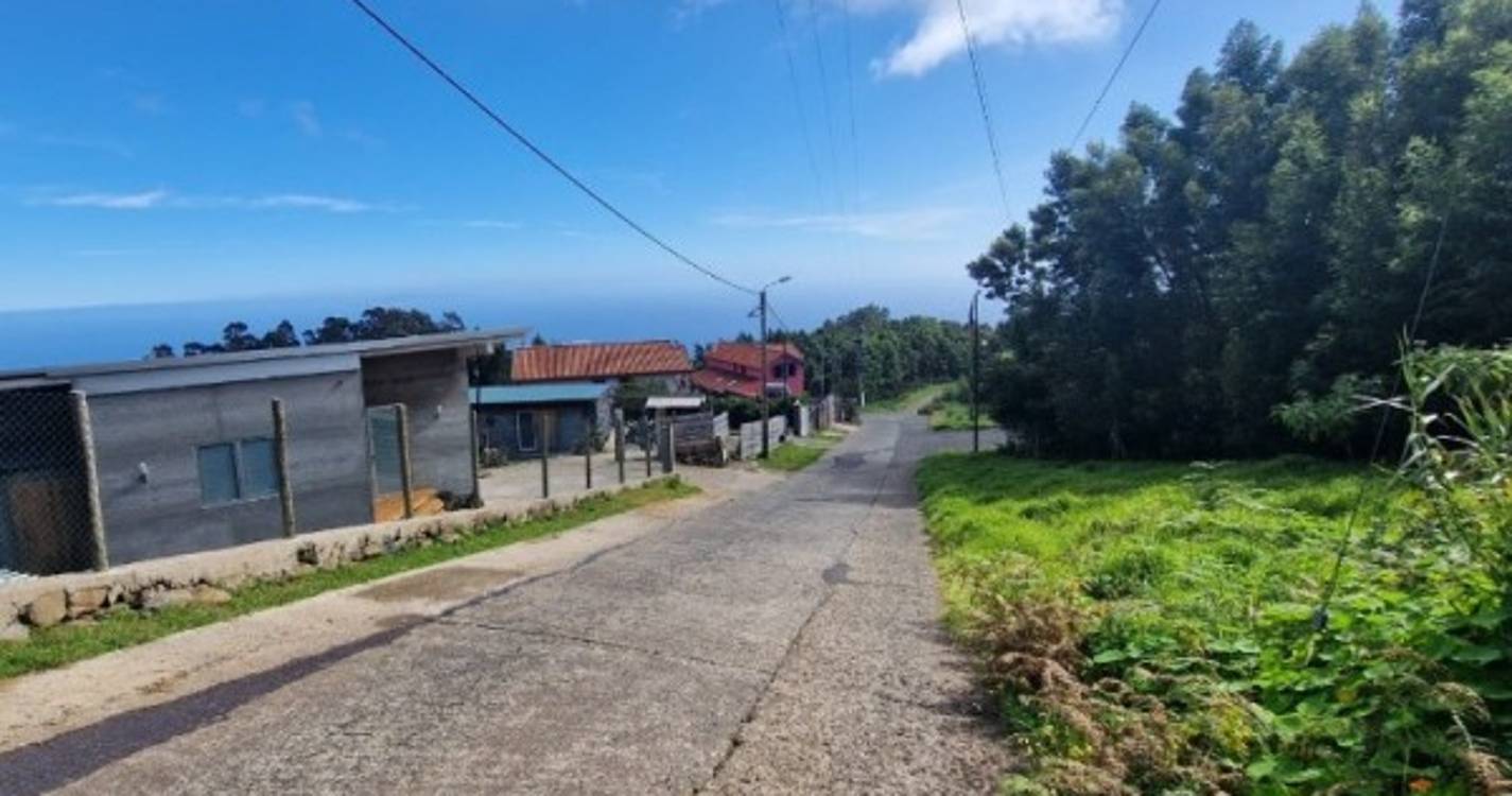 Terreno a venda no Caminho do Poiso- Santa Cruz