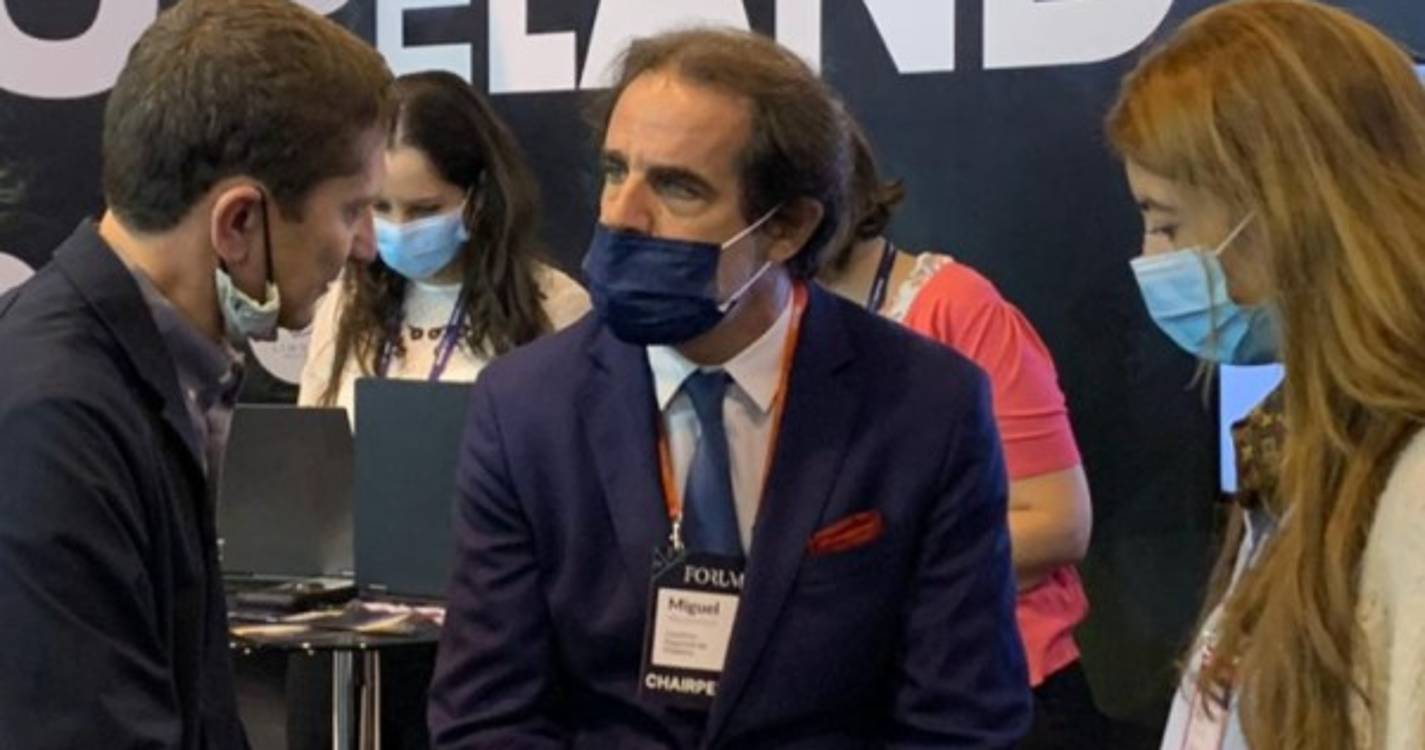 Festividades de Natal mantêm-se, mas &#34;pandemia não acabou&#34;