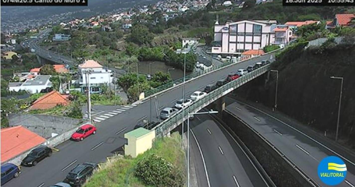 Trânsito congestionado em Santa Luzia e na Boa Nova