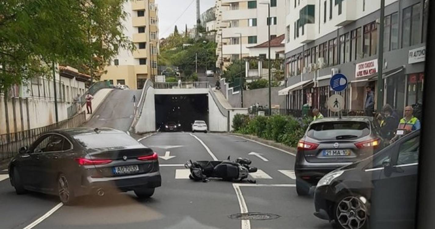 Colisão no Funchal provocou danos materiais