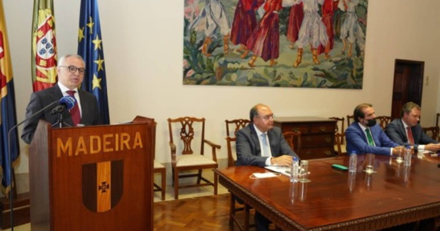 "Temos que trabalhar em conjunto, porque Portugal está em competição com o mundo"