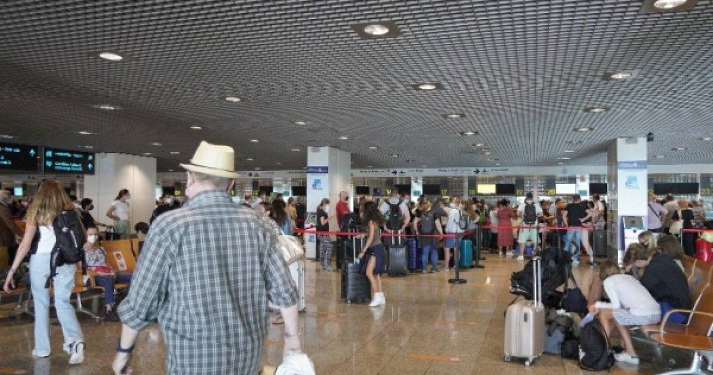 EasyJet indigna passageiros no aeroporto da Madeira