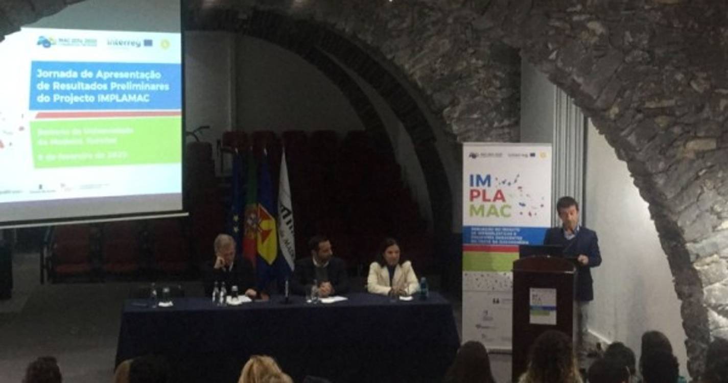 Quantidade de microplásticos preocupa em 46 praias