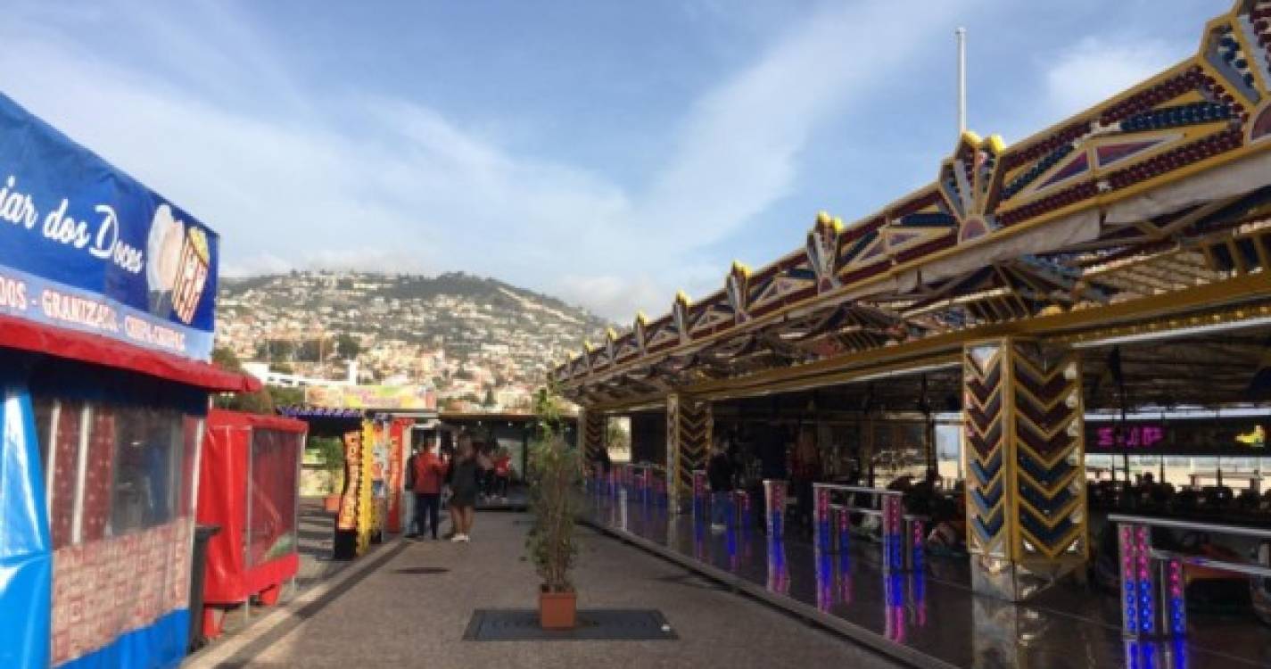 Pouco movimento no último dia de diversão no Mega Luna Park, no Funchal (com fotos)