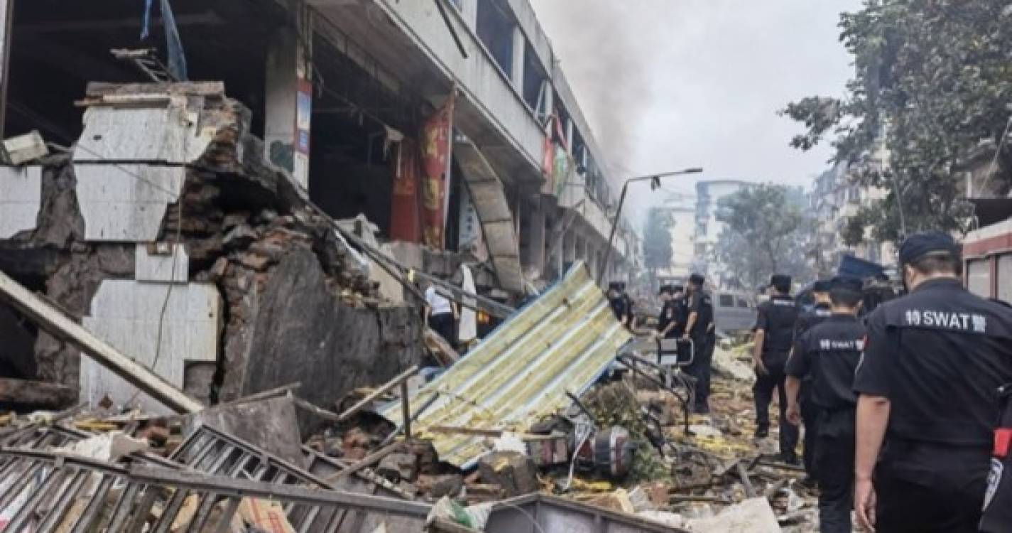 Pelo menos 11 mortos na sequência de explosão de uma conduta de gás na China