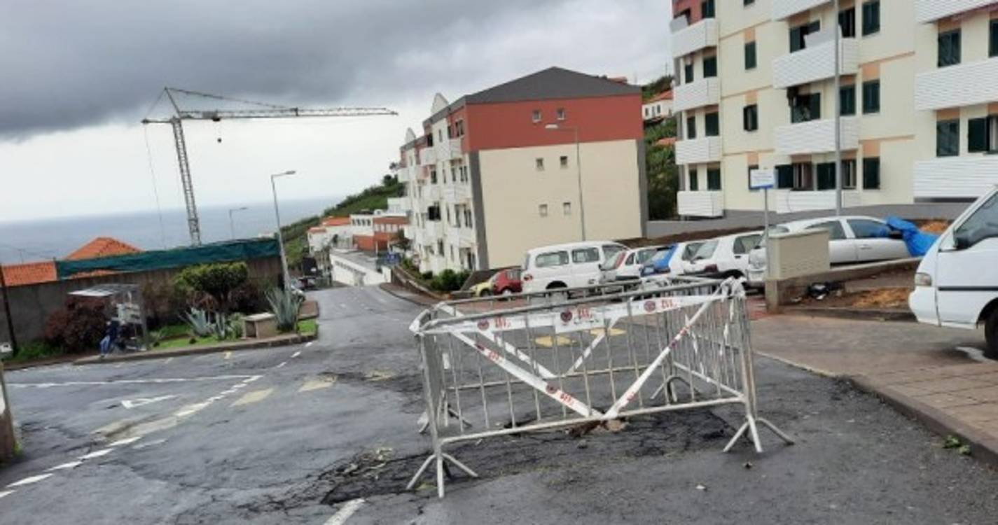 Estrada cedeu em Câmara de Lobos