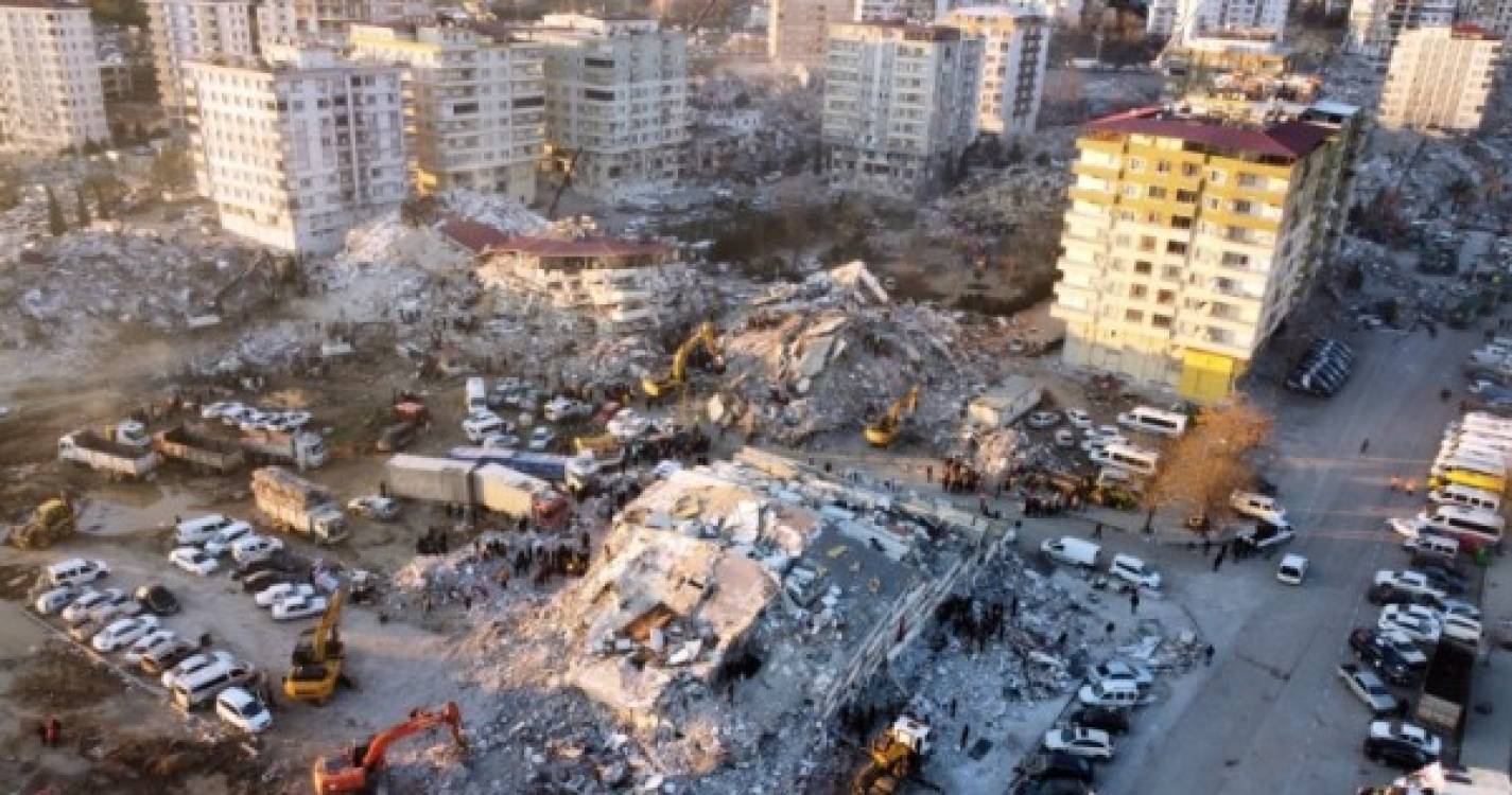Turquia/Sismo: Cerca de 700 prédios desabaram na Síria