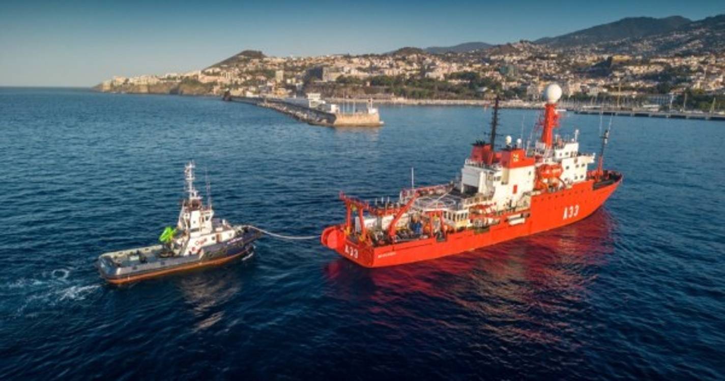 Navio científico espanhol SPS Hesperides já está no Funchal (com fotos)