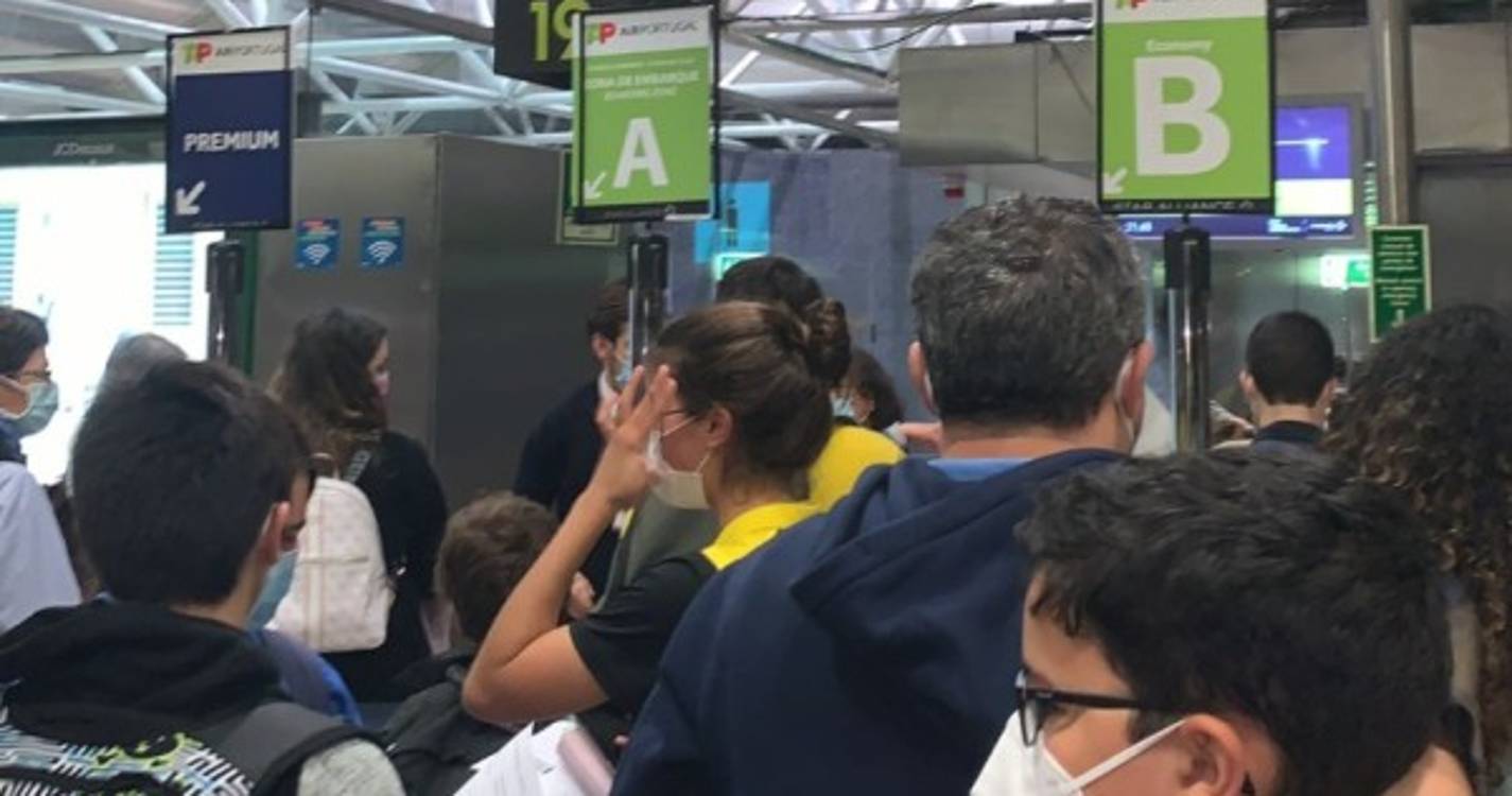 Overbooking em voo da TAP para a Madeira gera revolta de passageiros