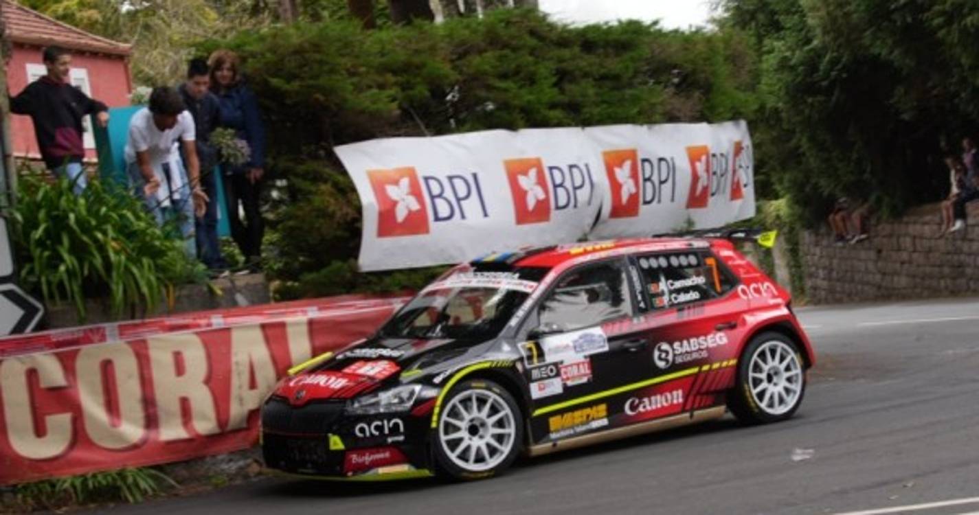 ‘Show’ de Alexandre Camacho que dispara na liderança