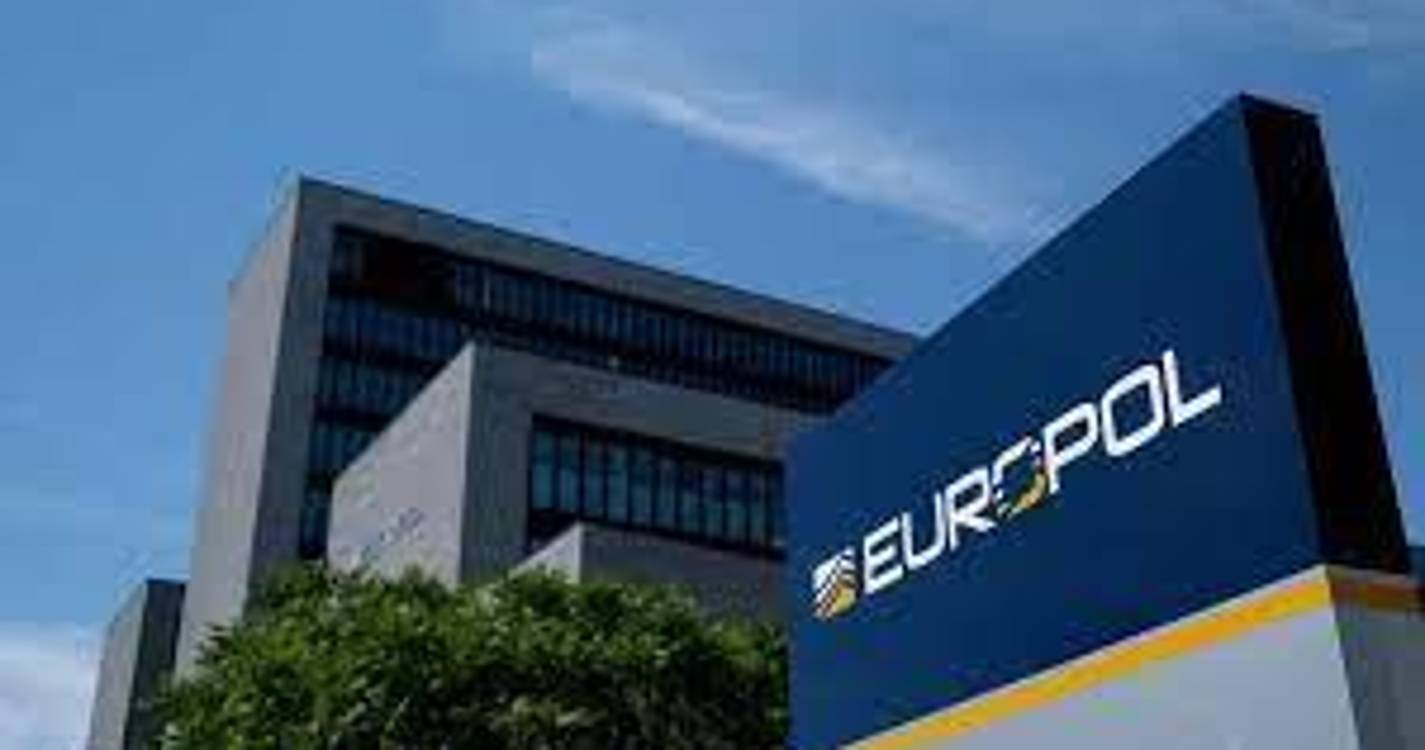Operação da Europol retira centenas de manuais ‘online’ sobre ataques terroristas