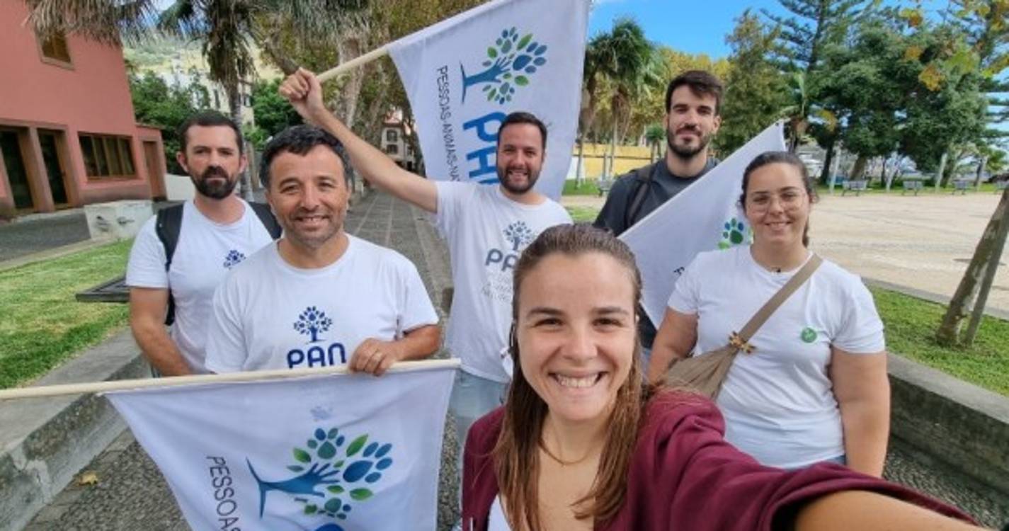 Preocupado com lixo nas ruas, PAN defende criação de sistema de alerta para quando os contentores estão cheios