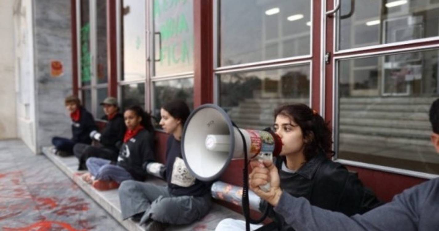 Ativistas climáticos bloquearam Departamento de Matemática da Universidade de Coimbra