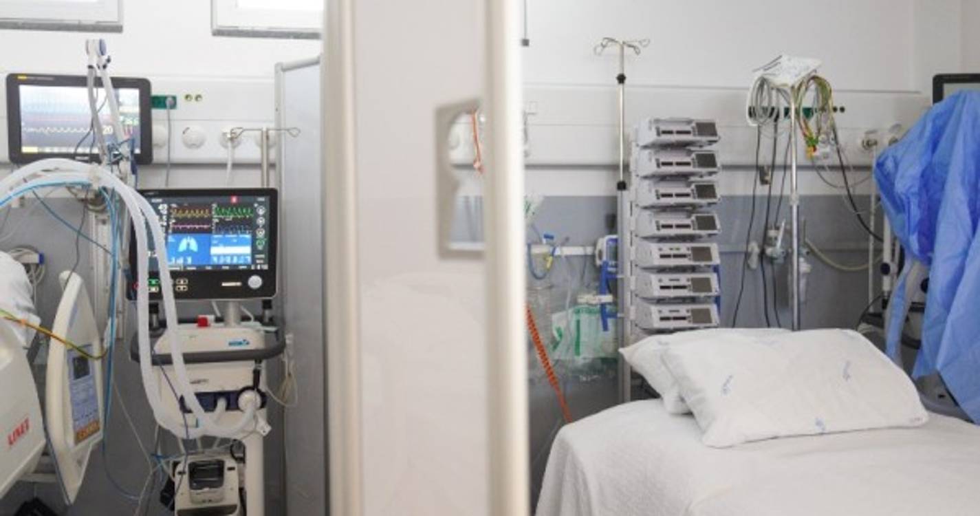 Internados 23 doentes na área covid-19 na Região