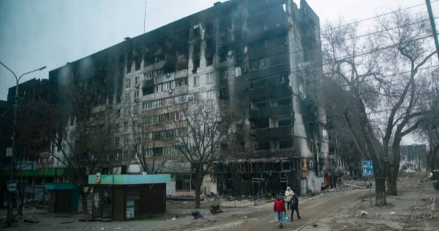 Ucrânia: Rússia trabalha para apagar identidade ucraniana em Mariupol