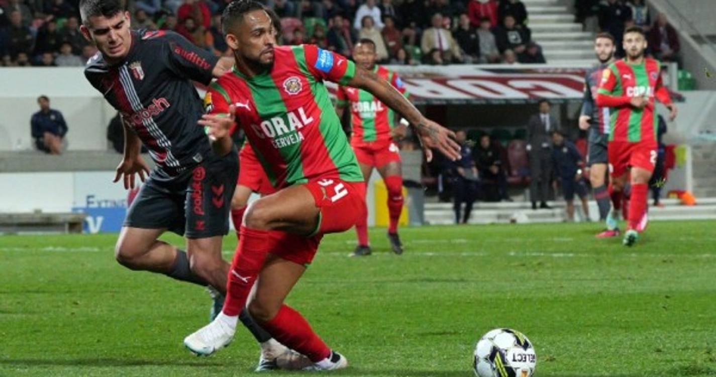 Vitor Costa diz que situação do Marítimo "não permite pensar em ponto a ponto"