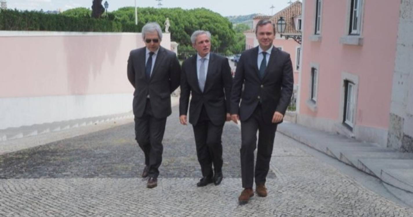 CDS quer eleições em 24 de setembro e diz-se &#34;fator de estabilidade&#34;