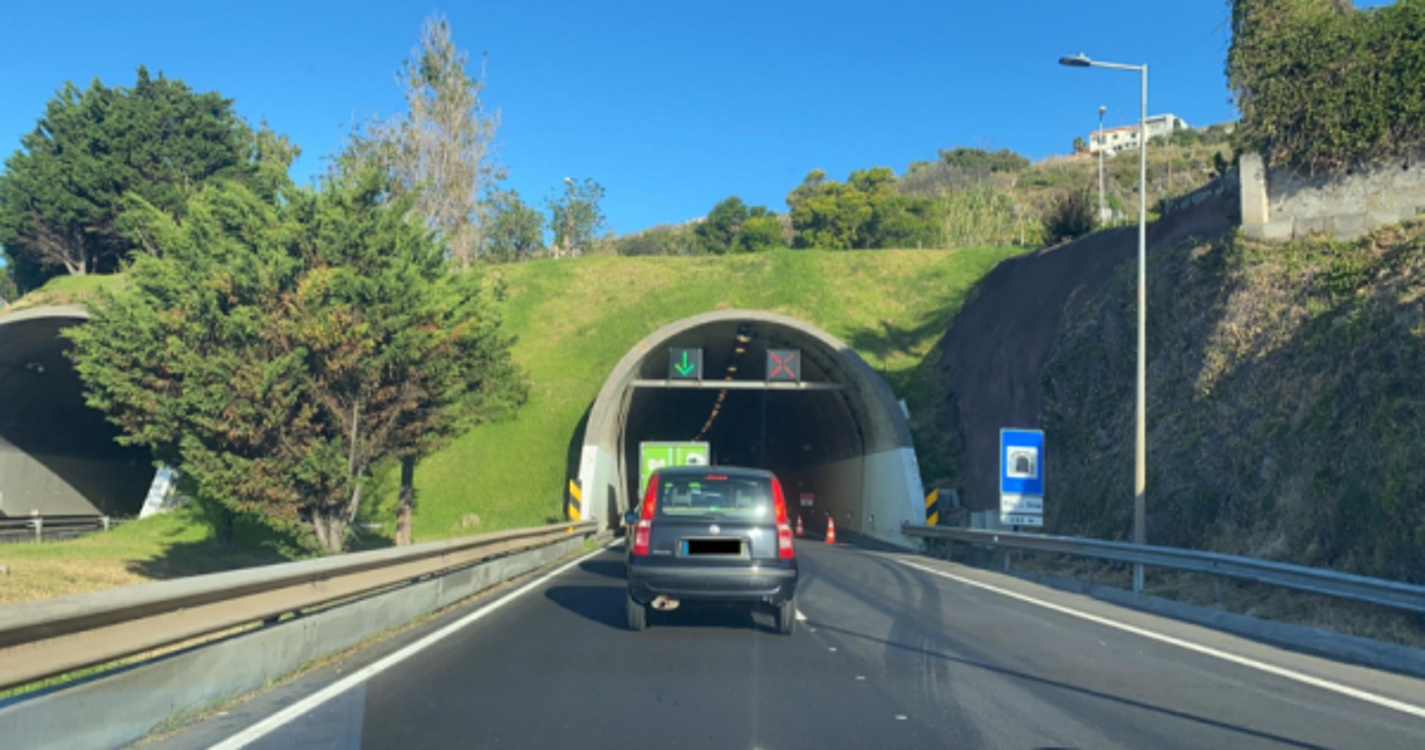 Obras na Assomada causam trânsito com 2 quilómetros de fila na via rápida