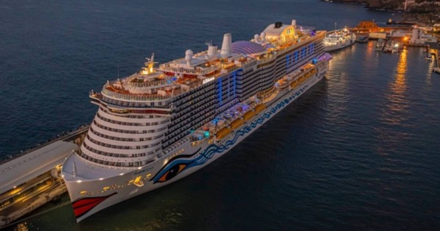 'AidaNova' está a chegar ao Funchal depois de ter antecipado a viagem devido ao mau tempo
