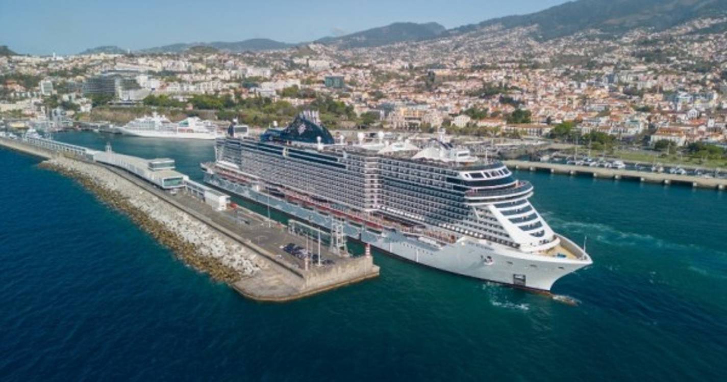MSC Seashore estreia-se no Porto do Funchal (com fotos)
