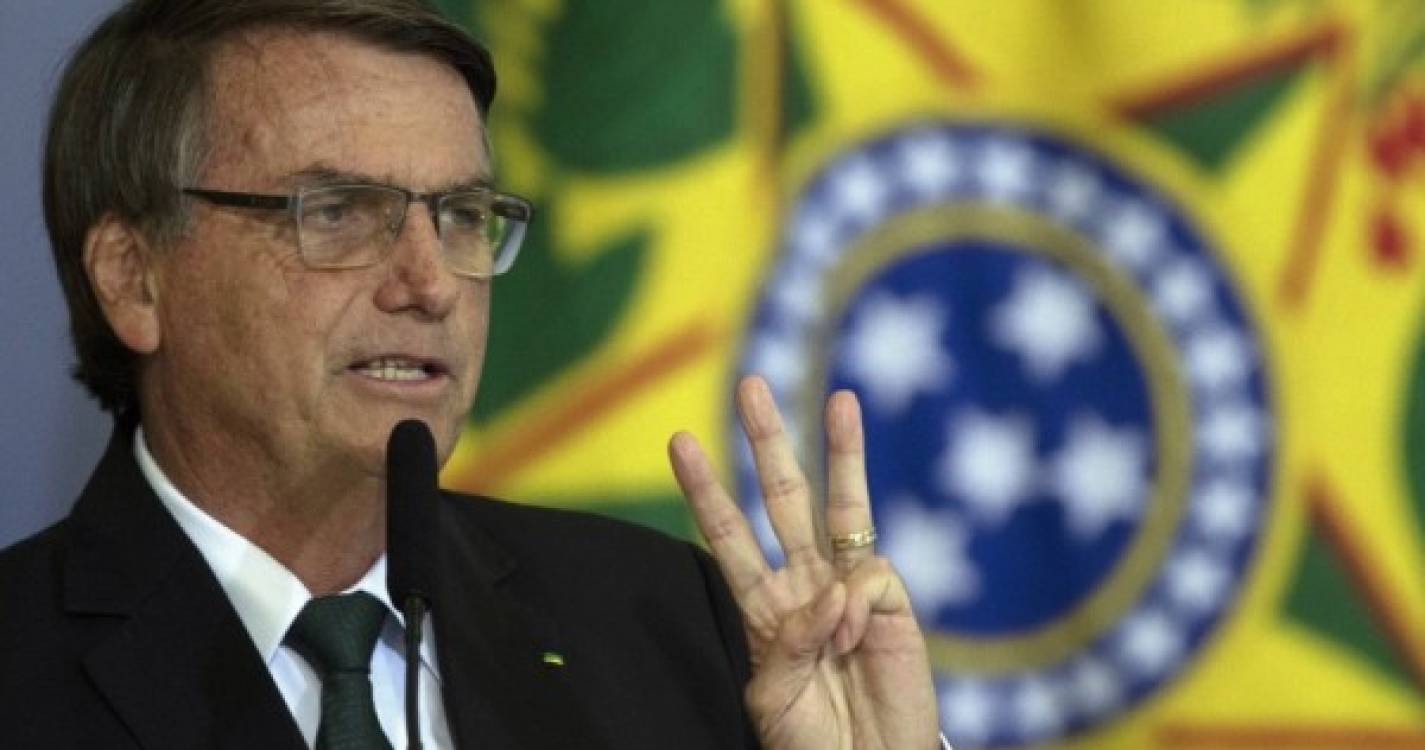 Bolsonaro diz que Brasil trabalha para oferecer asilo à ex-presidente da Bolívia