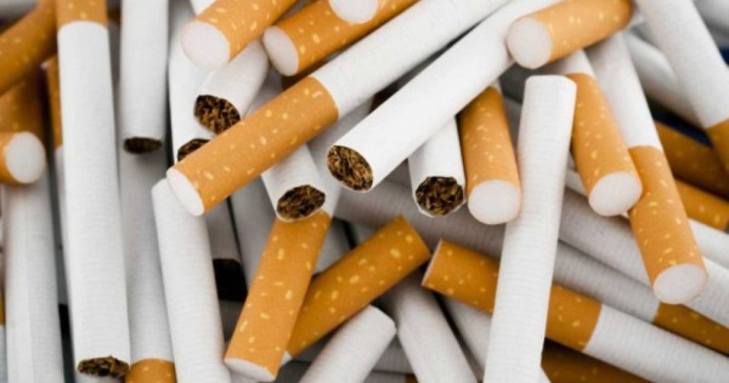 Apreendidos no Porto de Sines quase cinco milhões de cigarros &#34;sofisticadamente dissimulados&#34;