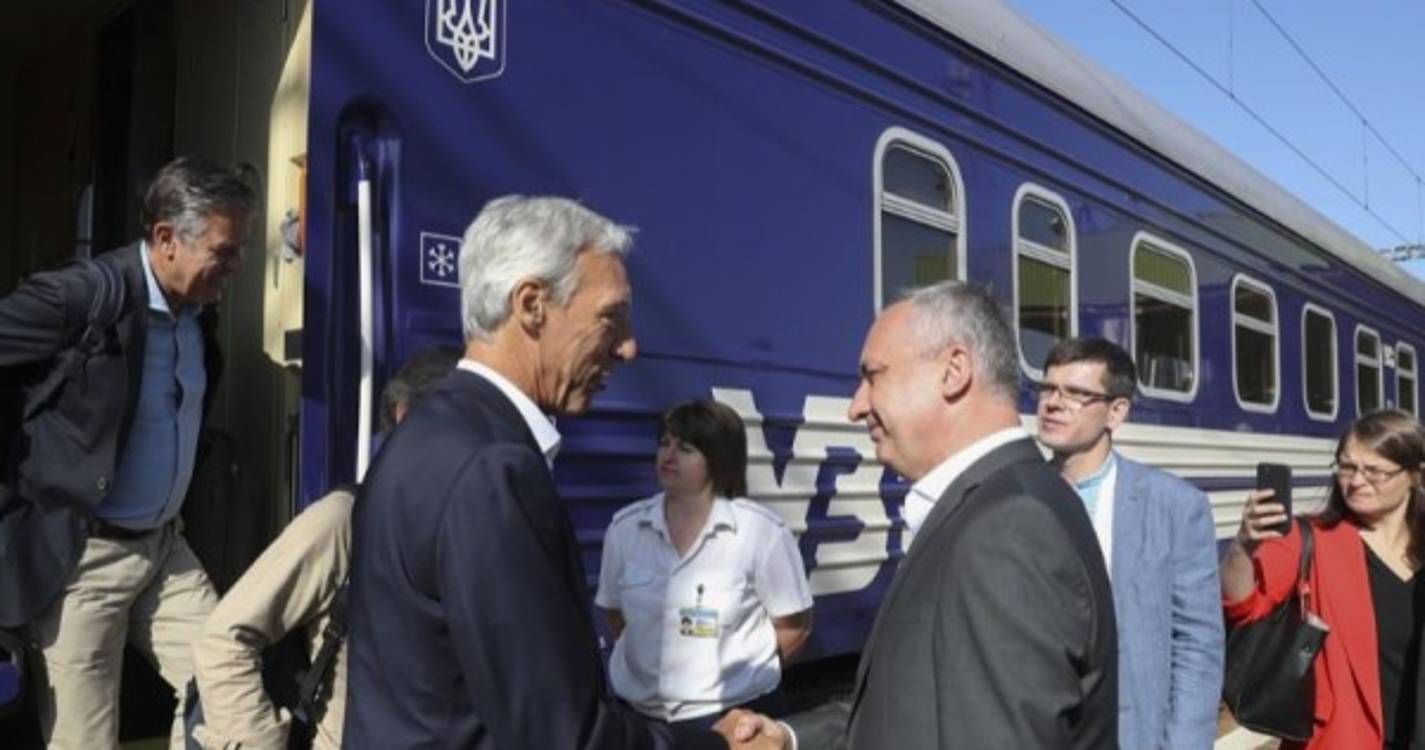 Ucrânia: MNE português reuniu-se com homólogo ucraniano após cancelamento de visita a memorial