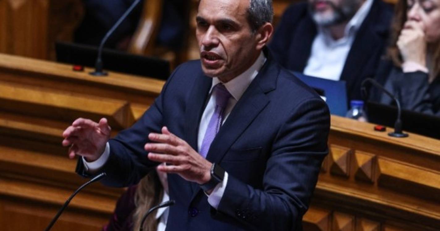 Carlos Pereira acusado de fazer perguntas 'combinadas' à CEO da TAP