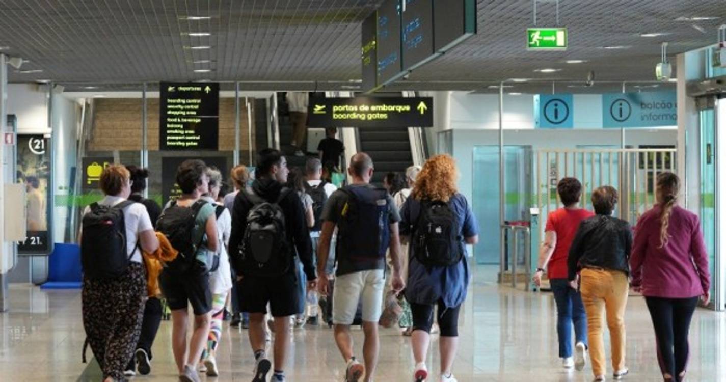 Apenas três aviões conseguiram aterrar hoje à tarde na Madeira