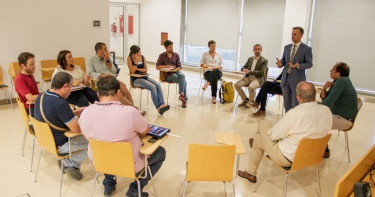 Câmara de Lobos discute Plano Diretor de Iluminação