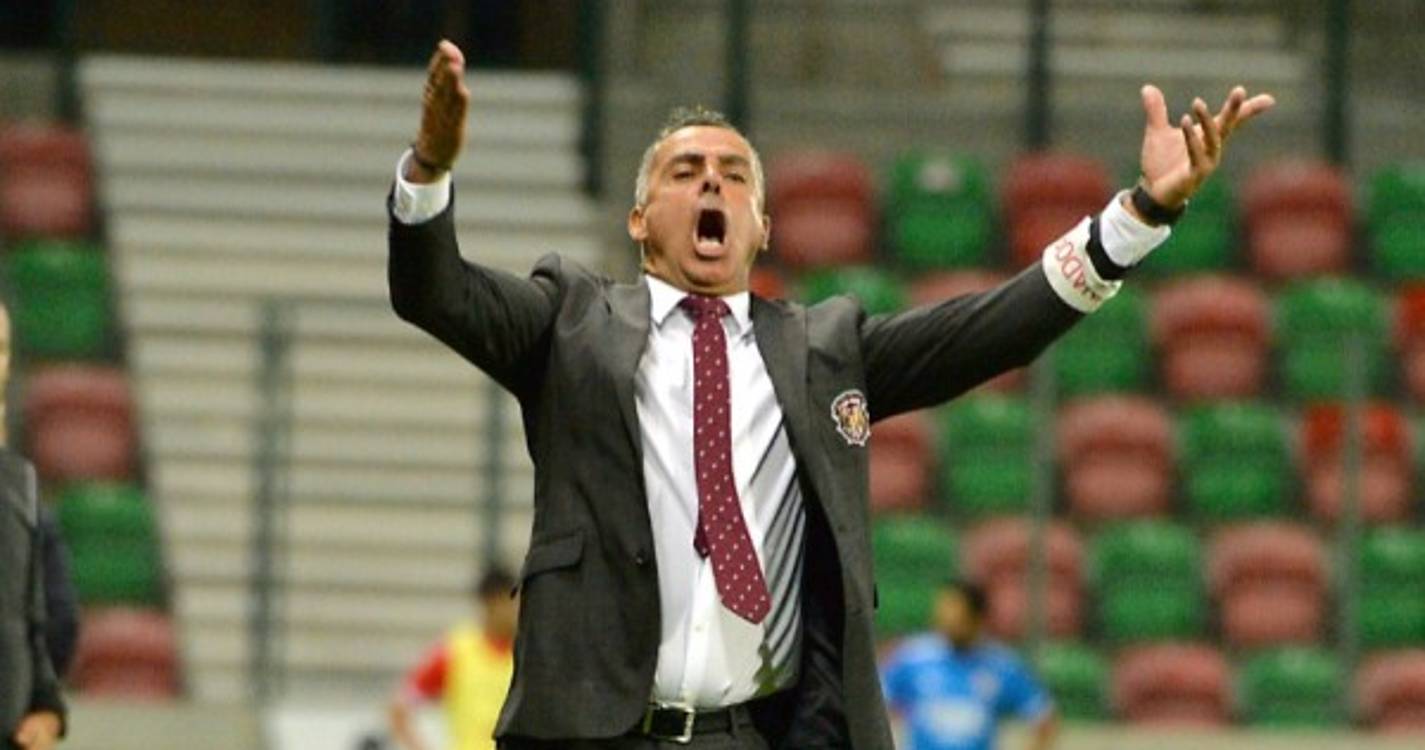 José Gomes à beira do despedimento no Chaves