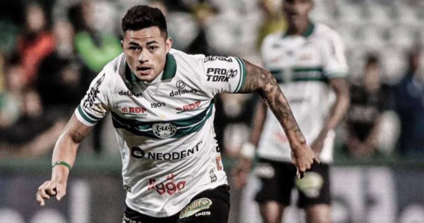 Médio brasileiro Val apontado como reforço do Marítimo